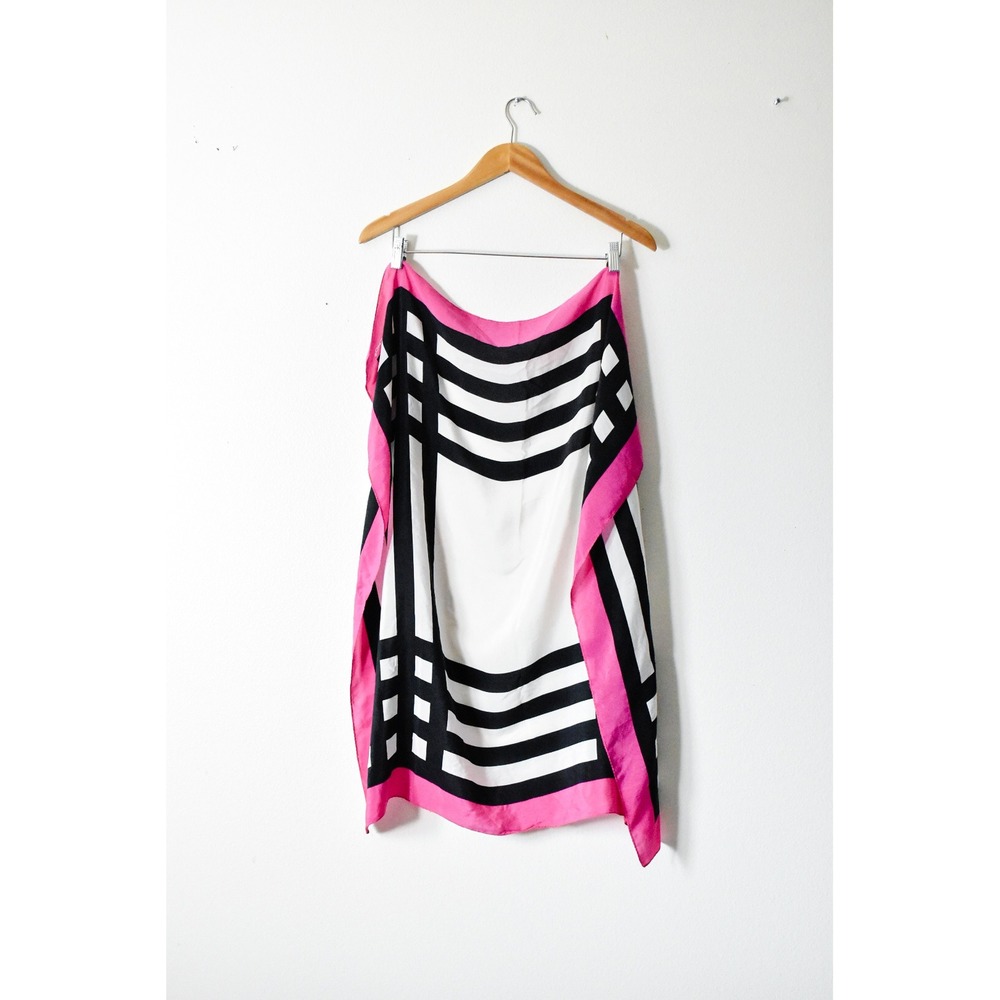 Echo Scarf Womens OS Pink Black White Geometric Striped Bold Square Wrap